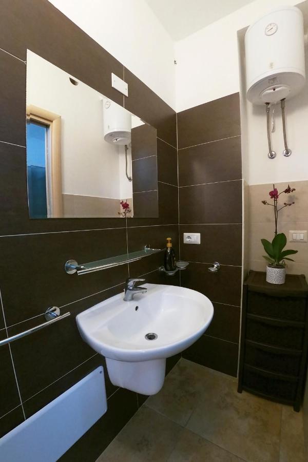 West Sardinia Apartments Cabras Exterior photo